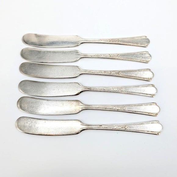 Valencia Silver Plate Butter Spreaders Set of 6 Vintage Scrolled Pattern 5.25in - Picture 2 of 5